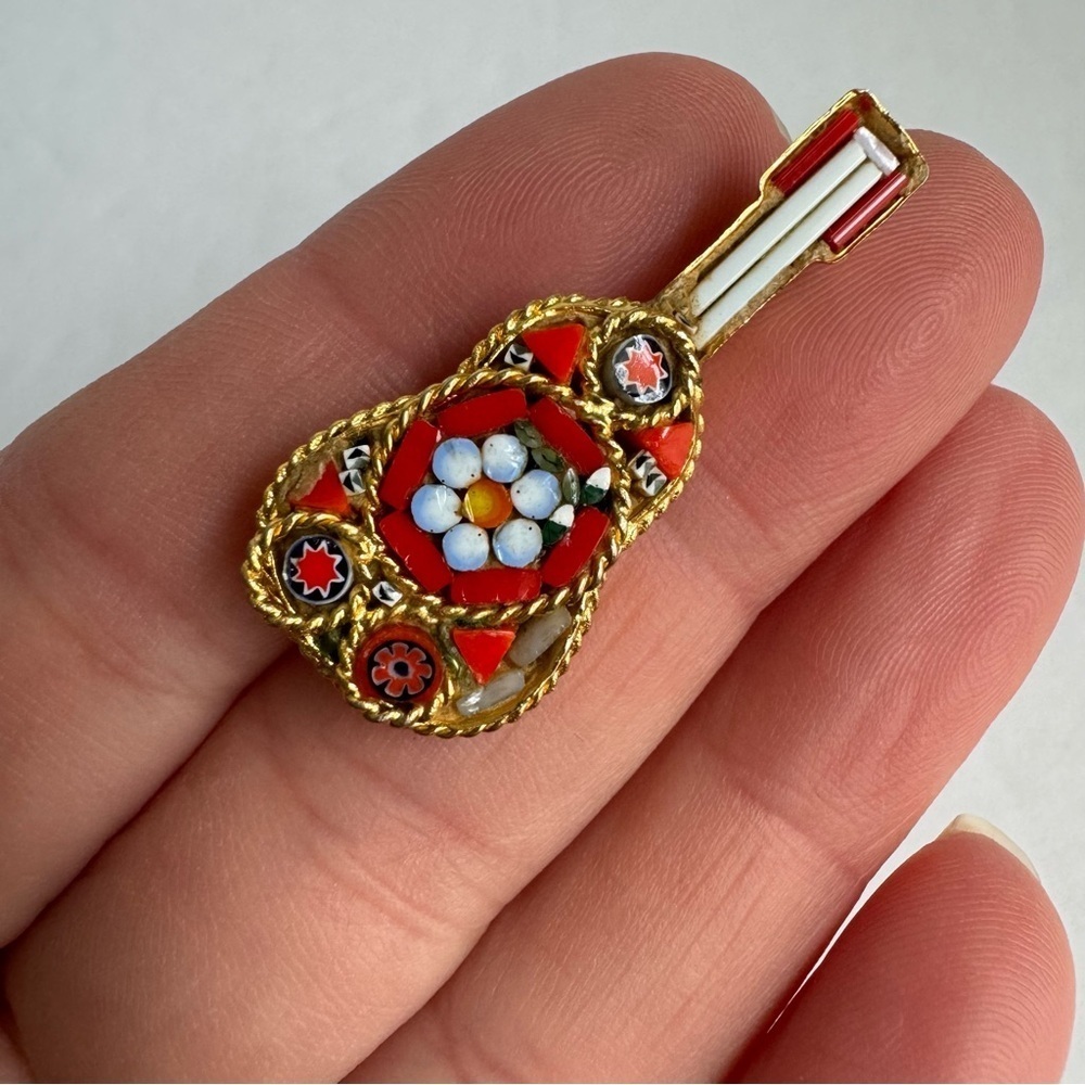 Vintage Micro Mosaic Guitar Brooch Mandolin Instrument Pin Italy Italian Glass - Picture 3 of 9
